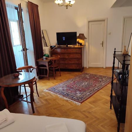 Accommodation Ateneu Palace Bukares Bagian luar foto