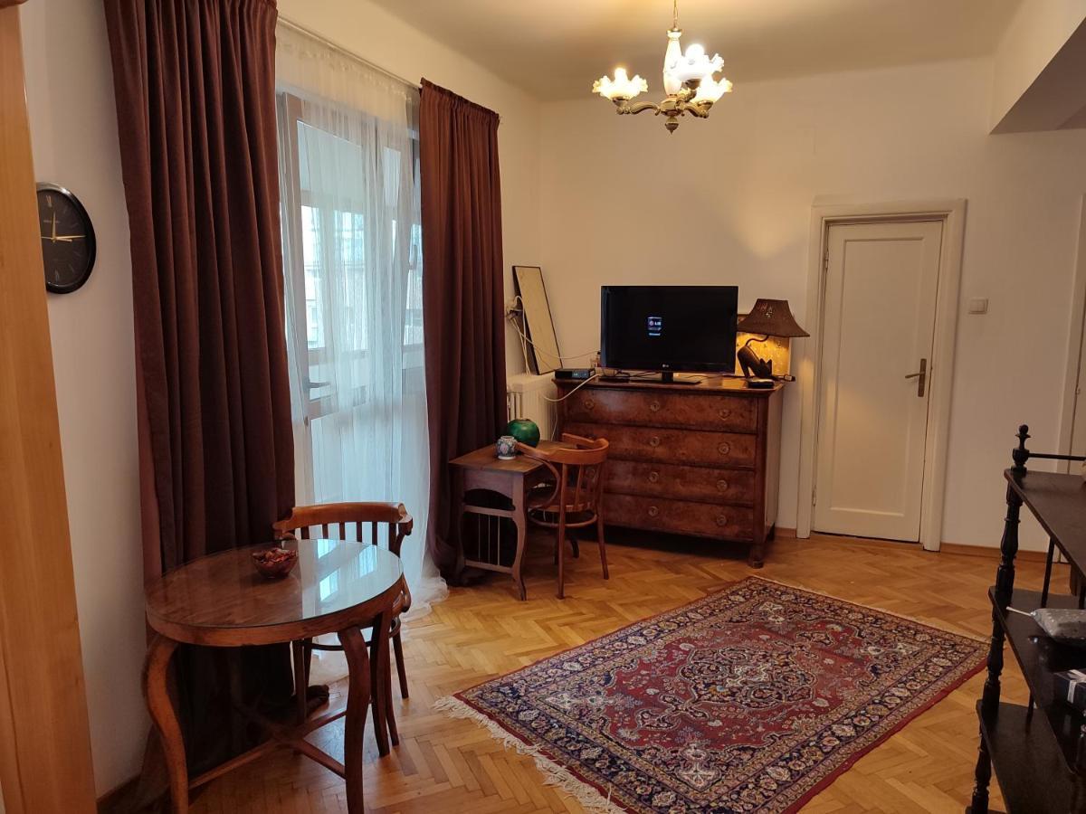 Accommodation Ateneu Palace Bukares Bagian luar foto